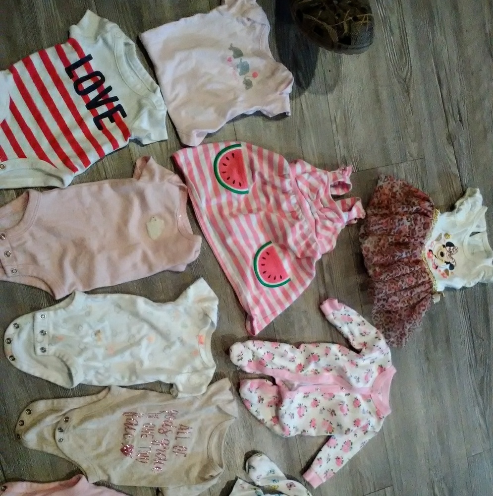 Newborn girls lot